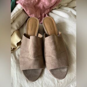 NWOT 14th & Union open toed short heel